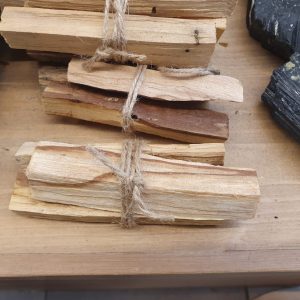 Atadillo de palo santo